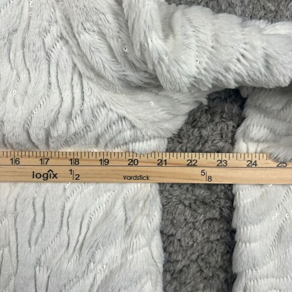 Betsy Johnson White Faux Fur Jacket Coat Size Large Animal Print Lining *READ* - Picture 7 of 10